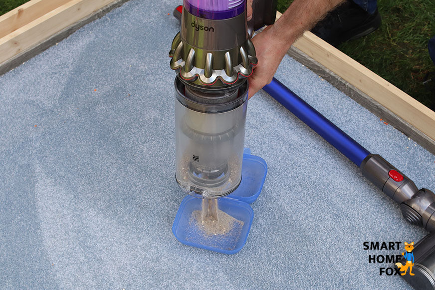 vidage bac poussiere dyson v11